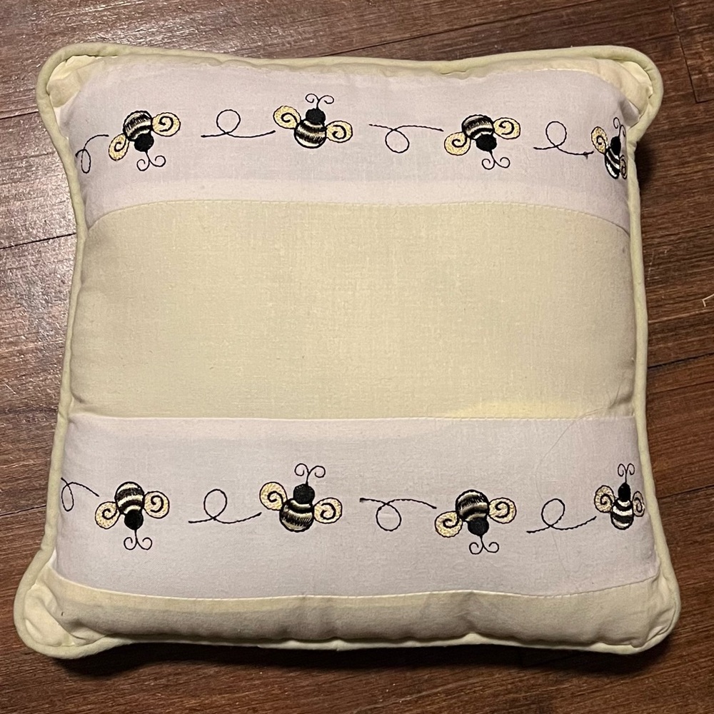 Baby Infant Crib Decoration Yellow White Green Bumble Bees Pattern Square